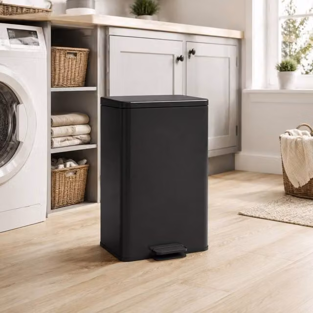 STILVORA 20L Black Stainless Steel Pedal Bin with Soft-Close Lid and Removable Inner Bucket, W/D/H: 30.6 x 20.0 x 44.2 cm – 1