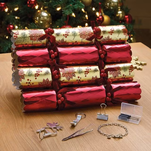 Coopers of Stortford Luxury Christmas Crackers Set of 6 with Floral Designs in Gold, Red and Multicolour – 1