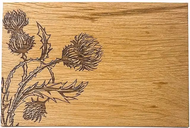 Selbrae House Thistle Trio Oak Wood Board in Light Brown, 30 cm
