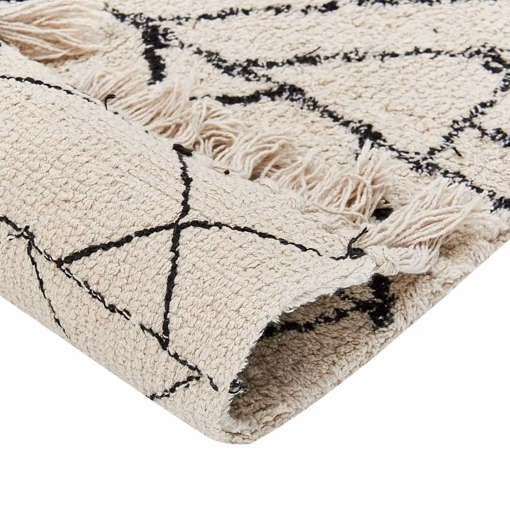 Wyld and Coco Aztec Cotton Rug in Beige and Black, W: 140 cm, D: 200 cm – 2