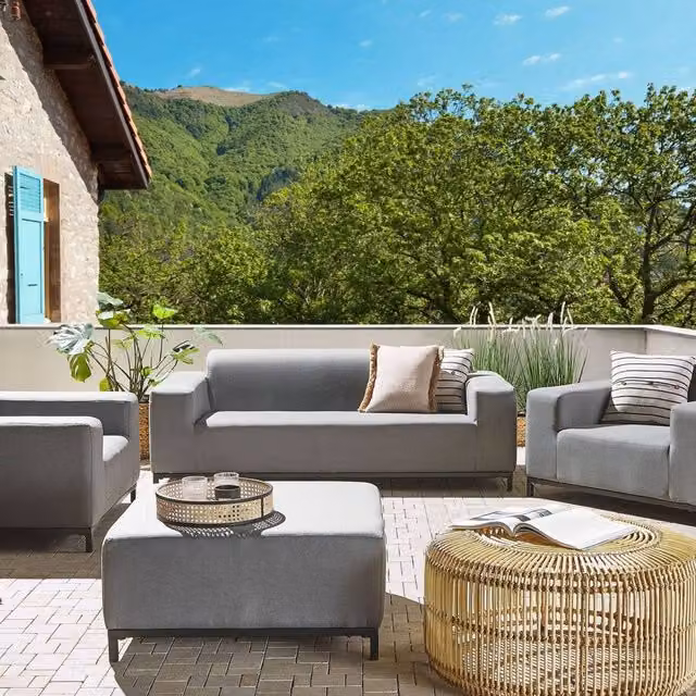 Wyld and Coco 5-Seater Grey Outdoor Sofa Set with Ottoman and Powder Coated Aluminium Frame