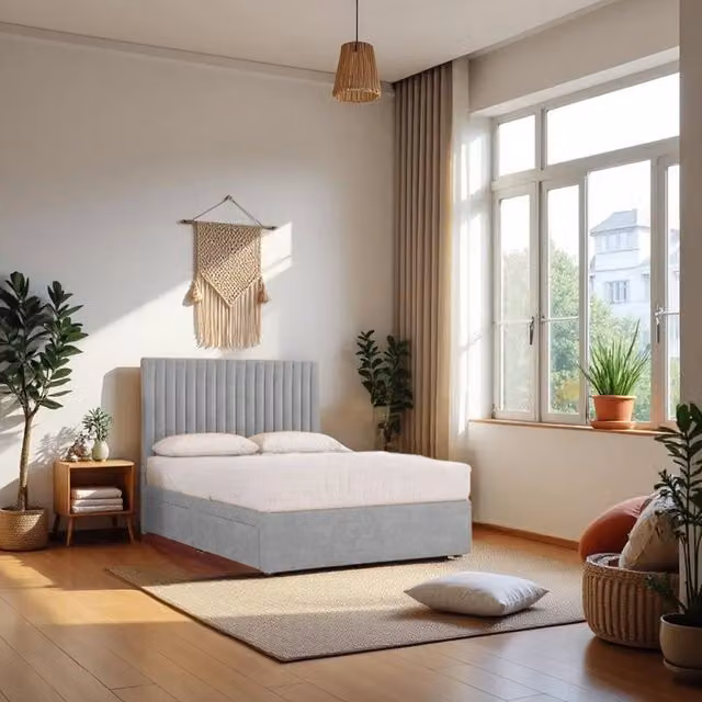 Knight Sleep Emily No Draw Divan Bed Base with Headboard in Silver Plush Velvet, W: 140 cm, D: 200 cm