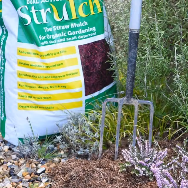 Strulch Brown Ornamental and Vegetable Garden Mulch, 100 kg