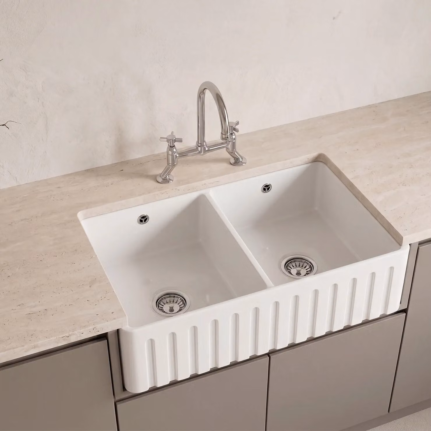 Balterley White Ceramic Fireclay Fluted Front Kitchen Sink Workstation with Grid, W: 79.5 cm, D: 46.0 cm, H: 22.0 cm – 3