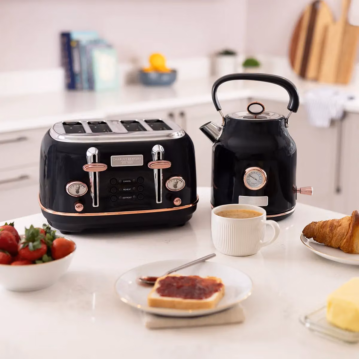 Charles Bentley 4 Slice Stainless Steel Toaster with Tray in Black and Rose Gold – 2