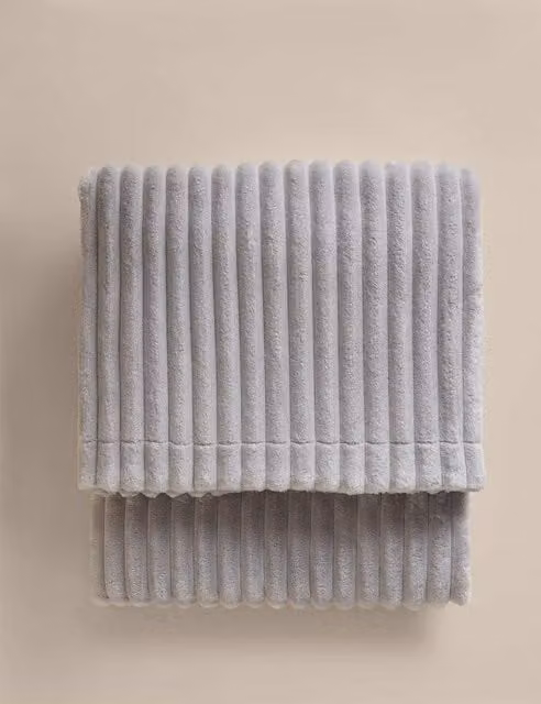 M&S Fluffy Ribbed Fleece Throw in Grey