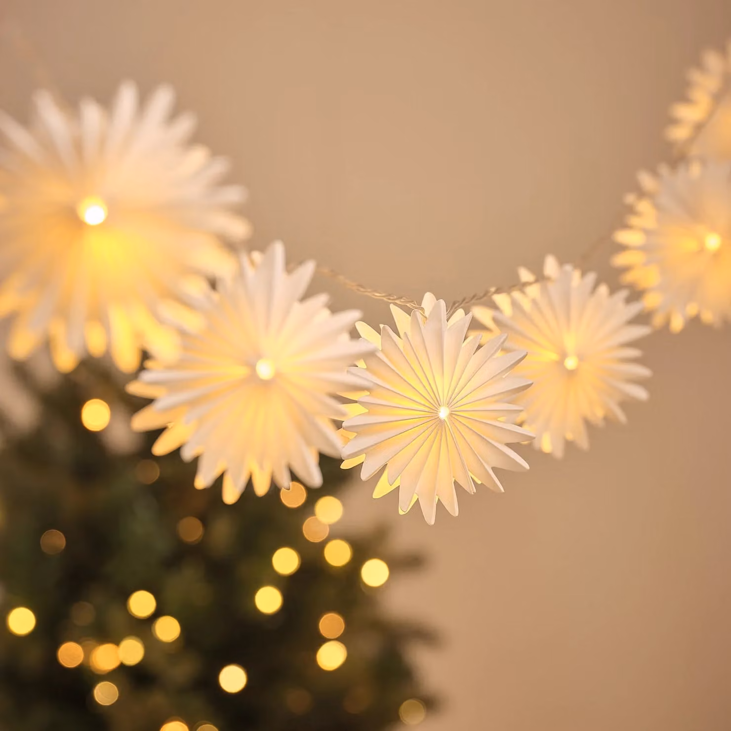 10 Warm White LED Paper Snowflake Fairy Lights with Timer