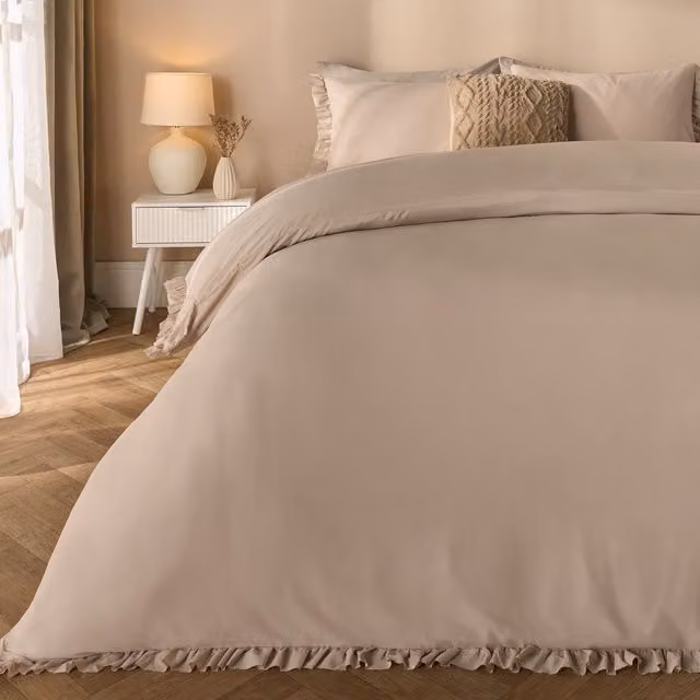 OHS King Size Microfibre Duvet Cover and Pillowcase Set with Frill Edge in Sand – 2