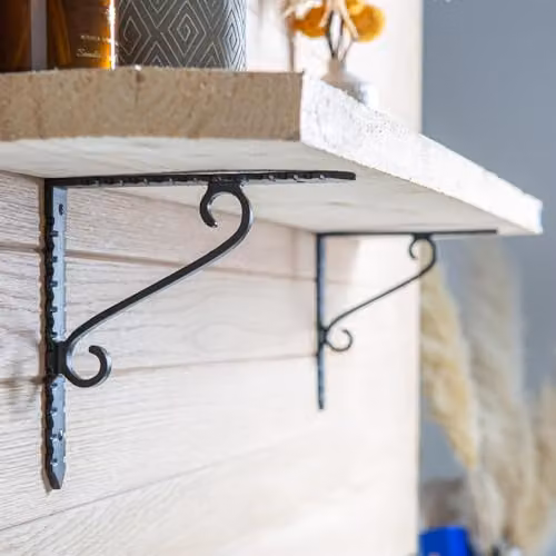 Hammer and Tongs Notched Scroll Iron Shelf Bracket in Matt Black, Depth: 20.5 cm – 2