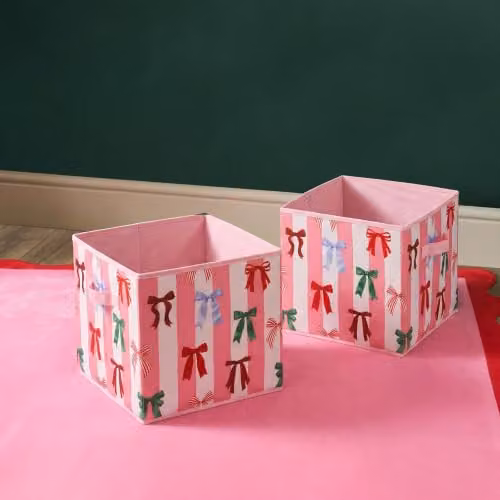 OHS 2 Pack Bow Stripe Collapsible Fabric Cube Storage Boxes in Pink and White, W/D/H: 27 x 27 x 27 cm – 2