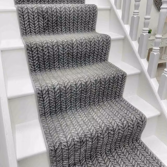 runrug Empire Stair Runner Carpet in Light Grey, W: 60 cm, L: 480 cm – 1
