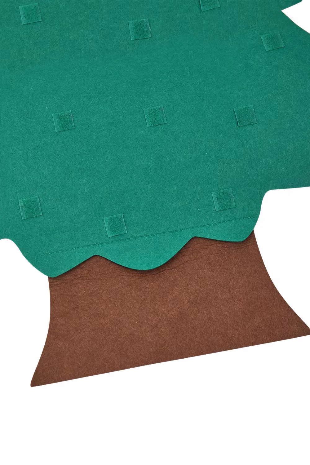 Living and Home DIY Felt Christmas Tree Hanging Decoration with Detachable Ornaments in Green – 2
