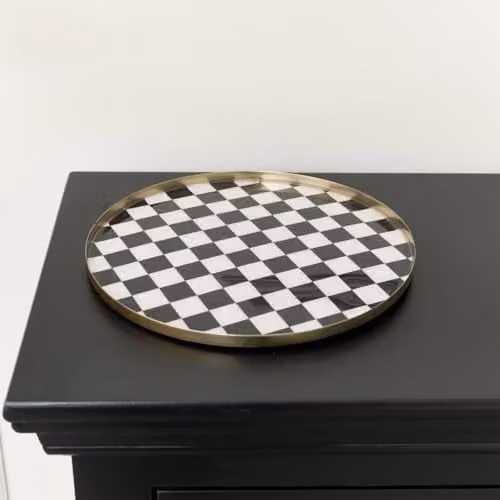Melody Maison Checked Round Metal Tray in Black, Gold and White – 1