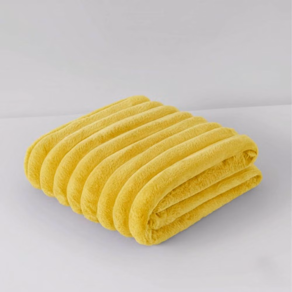 Snug City Chunky Ribbed Mink Throw Blanket in Yellow, W/D/H: 200 x 240 cm – 2