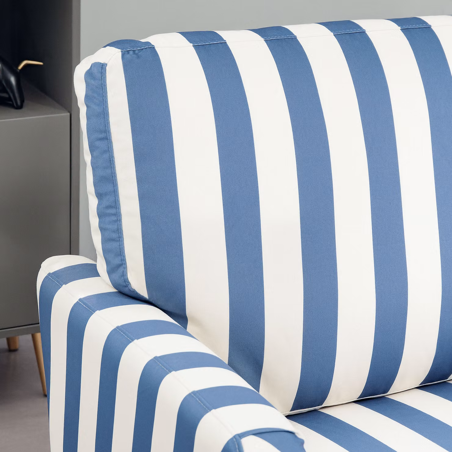 HOMCOM Modern Velvet Accent Chair with Striped Fabric and Rubberwood Turned Legs in Blue and White – 5