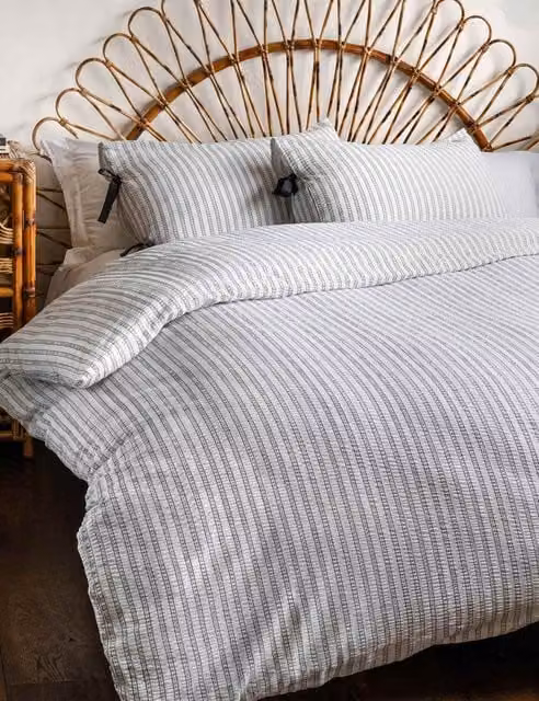 Rockett St George Star Struck Striped Seersucker Cotton Duvet Set and Pillowcases, White, W: 180 cm, L: 200 cm