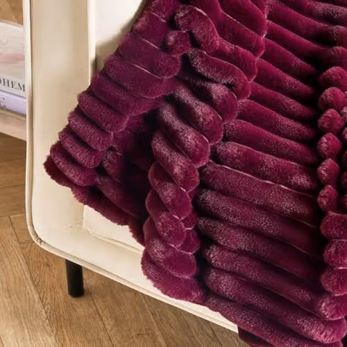 OHS Burgundy Faux Ribbed Fleece Throw Blanket, W/D/H: 125 x 150 cm – 3