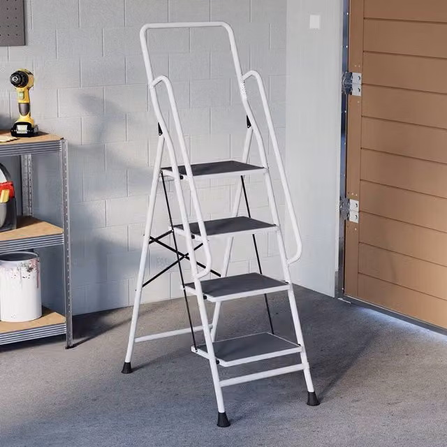 HD Designs Home Vida 4 Step Ladder with Handrail in White