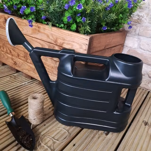 Samuel Alexander 2 Pack of 6.5L Ward Garden Watering Cans with Rose in Green