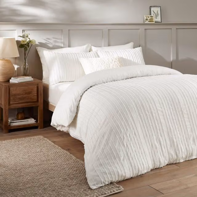Make It A Home Striped Tufted Soft Touch Duvet Cover Set, White, 200 x 200 cm