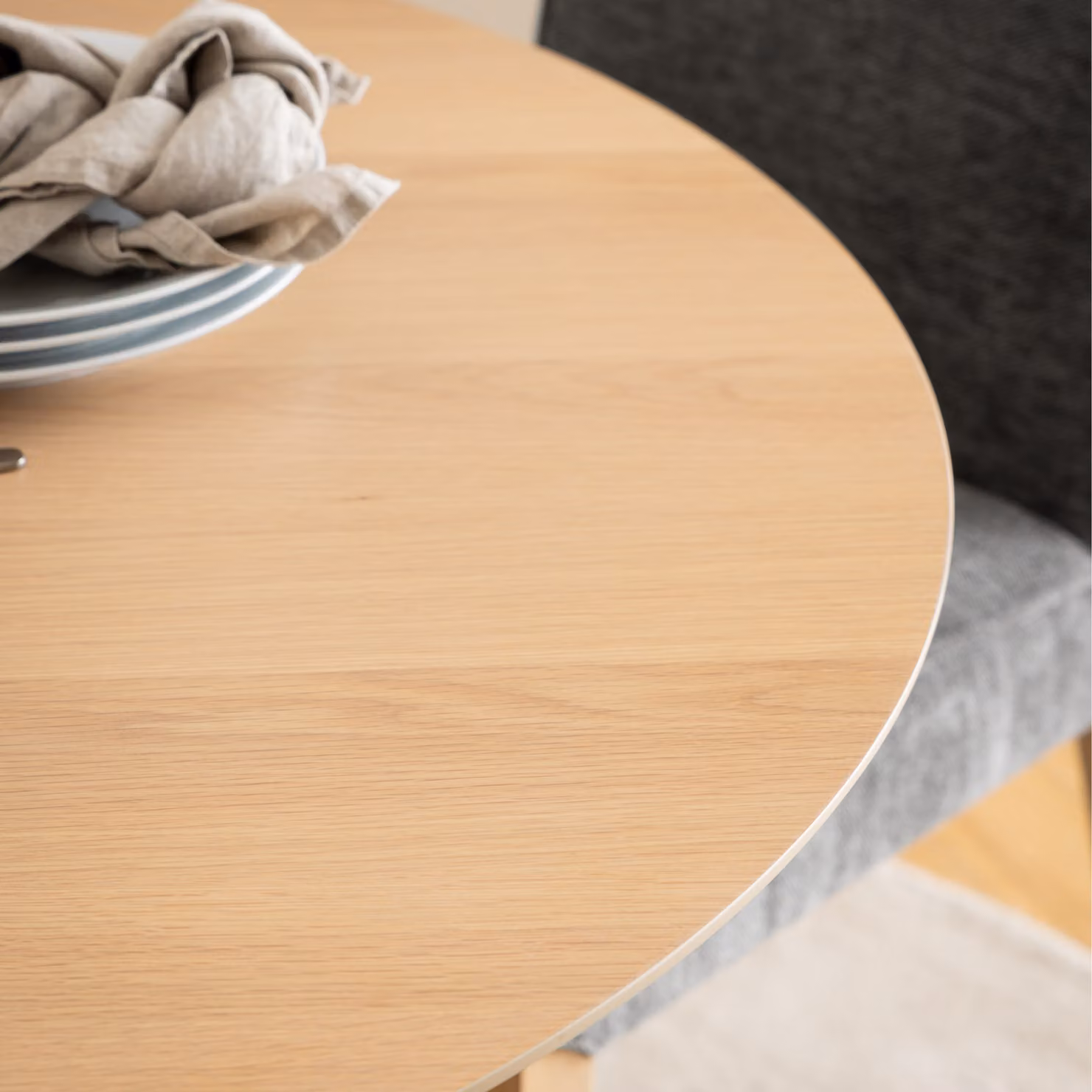 Furniture To Go Duncan Round White Oak Dining Table with Black X-Frame – 3