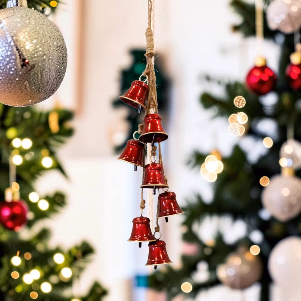 Four Candle Glossy Red and Gold Metal Christmas Hanging Garland with 7 Bells – 2