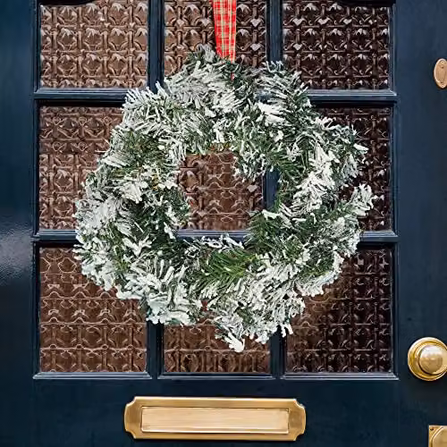 Pelle & Sol Realistic Snow-Tipped Christmas Wreath in Green and White, Diameter: 45 cm – 4