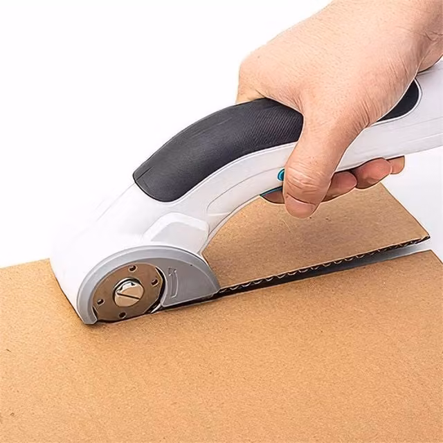 Nordara Electric Cordless Rotary Cutter in White with Hardened Steel Blade