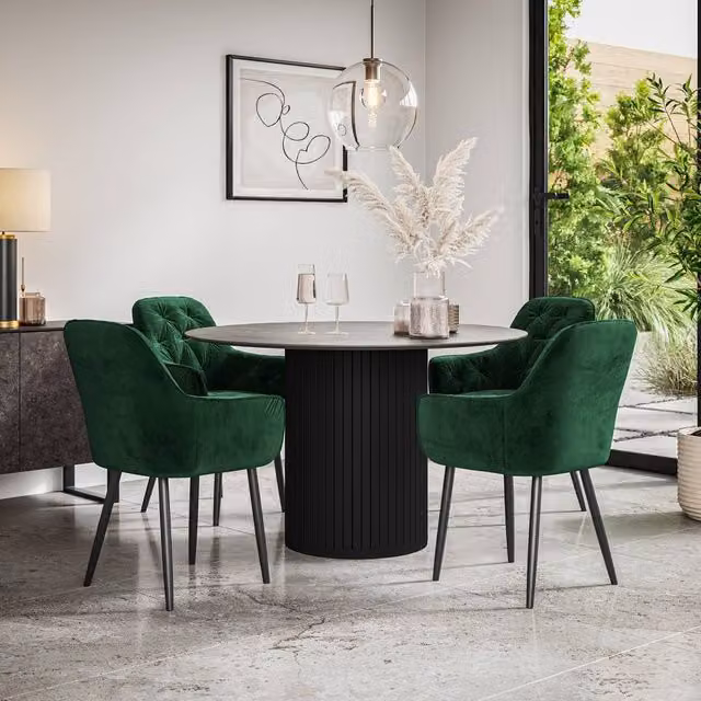 More4Homes Arlo Concrete Round Dining Table with Black Legs and 4 Anika Green Velvet Dining Chairs Set, W: 120 cm, H: 75 cm – 1
