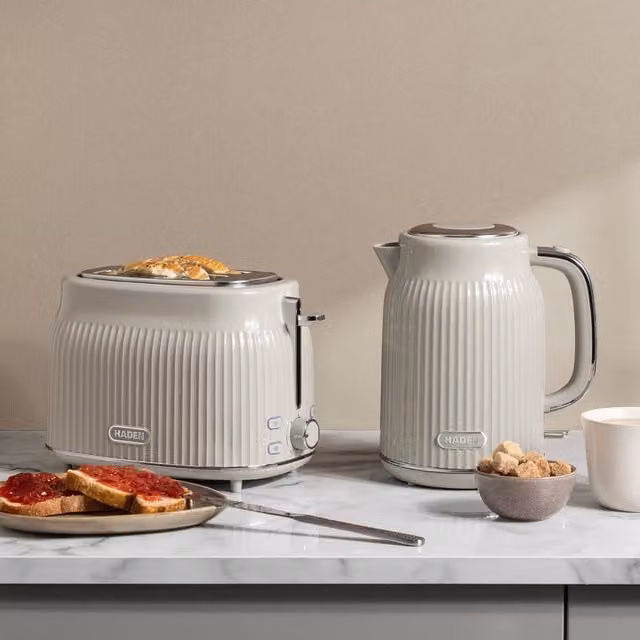 Haden York Kettle and 2 Slice Toaster Set in White