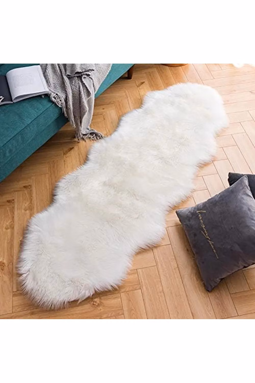 Living and Home White Faux Fur Sheepskin Curved Edge Rug, W: 60 cm, L: 150 cm – 2