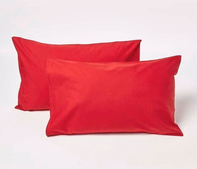Homescapes Red Cotton Kids Pillowcases, 2 Pack, 200 Thread Count, W/H: 40 x 60 cm