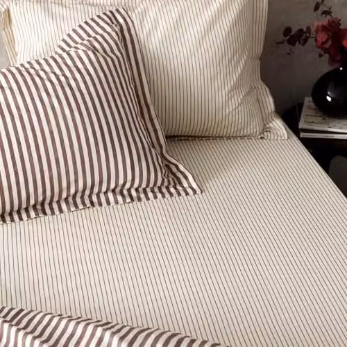 Yard Hebden Narrow Stripe 100% Cotton Fitted Sheet in Red, W/D/H: 90 x 190 x 32 cm
