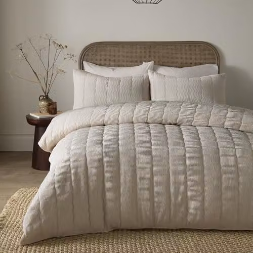 Serene Crinkle Wave Jacquard Duvet Cover Set in Beige, Single (Duvet Cover 140 x 200 cm and Pillowcase 90 x 200 cm) – 1