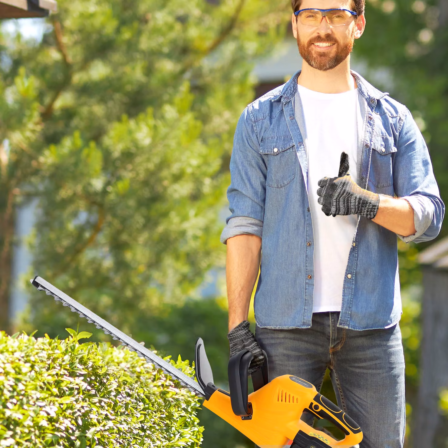 Outsunny Cordless Orange Hedge Trimmer with 51cm Blade, Brushless Motor and 2 x 4.0Ah Rechargeable Batteries – 7
