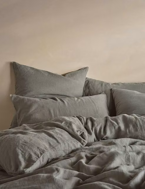 Bedfolk Pure Linen Relaxed Duvet Cover in Beige