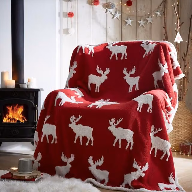 Porfolio Living Fluffy Polyester Fleece Throw in Red, White and Pink, W/D/H: 130 x 170 cm