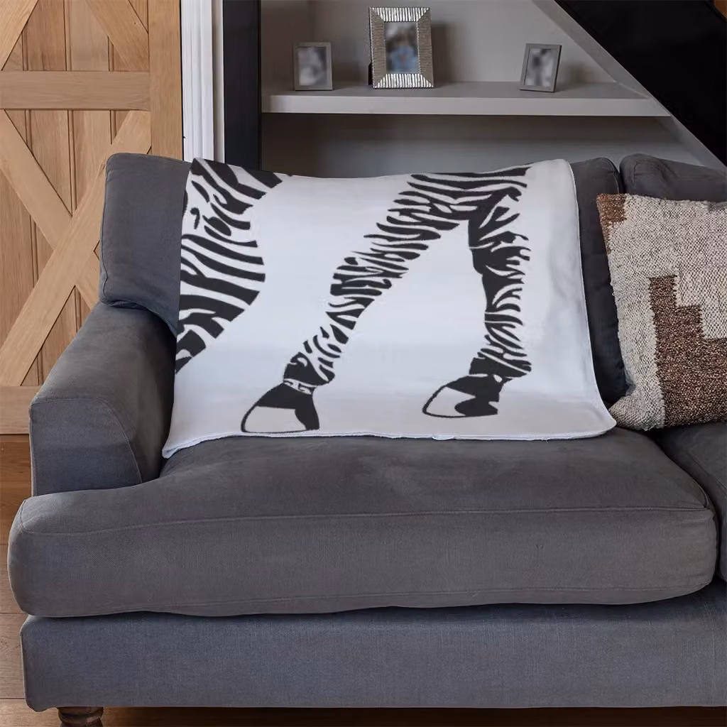 Benjamin Tate Design Zebra Fleece Blanket in Black, Beige and White, W/D/H: 120 x 150 cm – 3