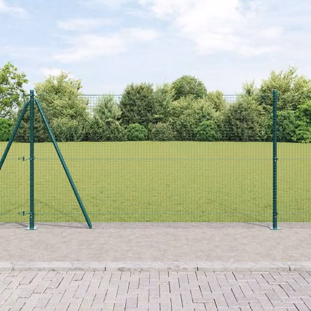 Berkfield Home Green Steel Welded Wire Fence with 13 Flanged Posts