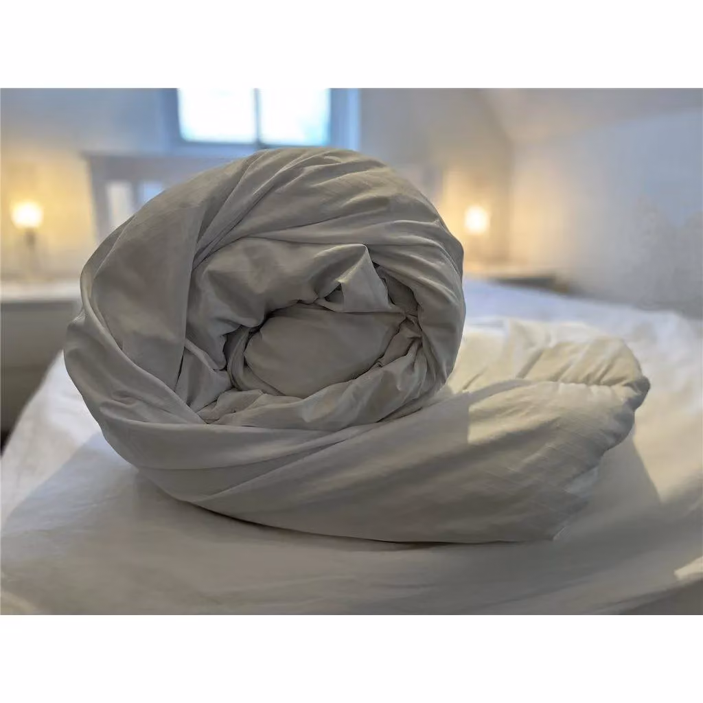 Clifton White Microfibre Hollow Fibre Duvet, 10.5 Tog, Super King – 2