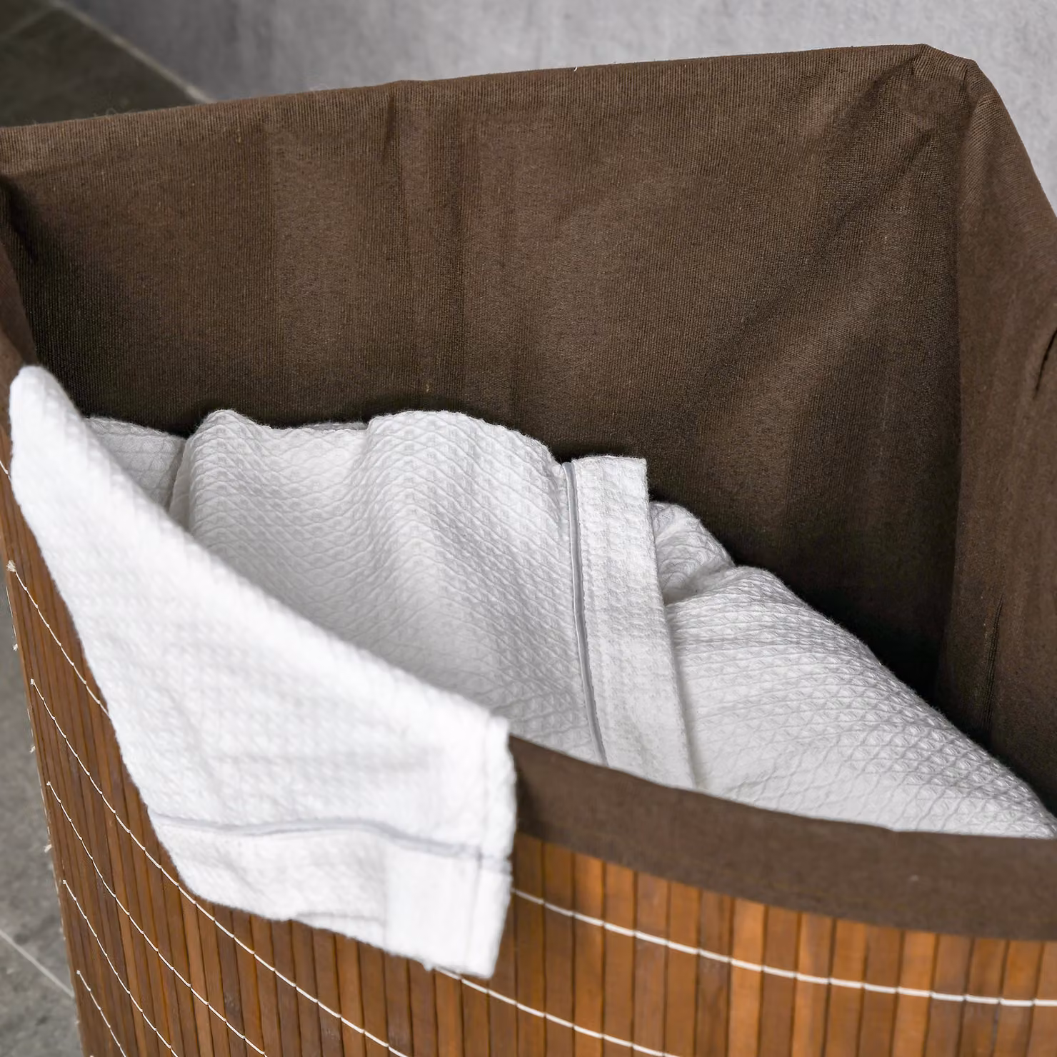 HOMCOM Bamboo Laundry Basket with Lid and Removable Washable Lining, 55 Litres, Brown, W/D/H: 38 x 38 x 57 cm – 6