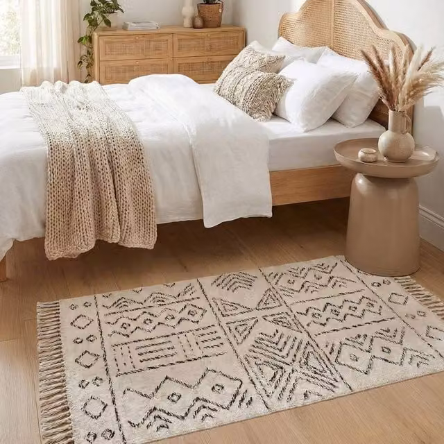 Wyld and Coco Hand-Woven Aztec Wool and Cotton Rug in White and Black, W: 80 cm, L: 150 cm