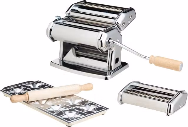 Imperia Italian Pasta Maker Gift Set in Silver with Stainless Steel Sheet, Tagliatelle, Fettuccine and Lasagne Attachments