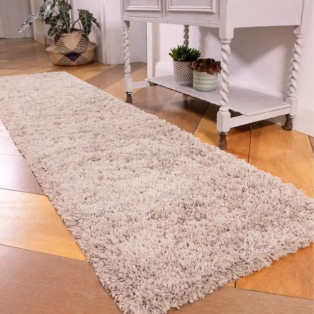 The Rug House Super Soft Shaggy Pile Living Area Rug in Beige, W: 240 cm, D: 60 cm