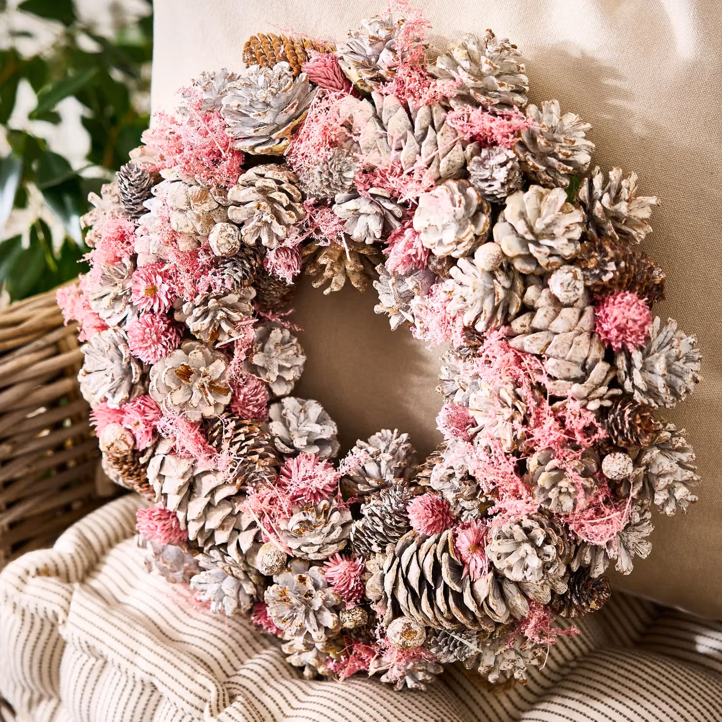 Dibor Pink and Silver Pinecone Christmas and Spring Hanging Wreath, Diameter: 38 cm – 2