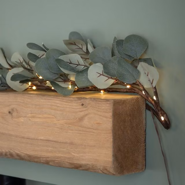 Samuel Alexander Green Eucalyptus Christmas Garland with 130 Warm White LEDs, 1.8m – 1