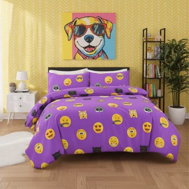Snug City Emoji Print Duvet Cover and Pillowcase Set in Purple, King Size (W: 180 cm, L: 200 cm) – 1