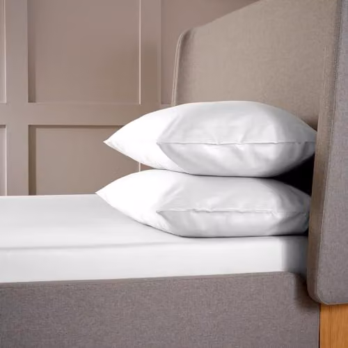 Christy 400TC Luxury Cotton Sateen Double Fitted Sheet in White, W/D/H: 140 x 190 cm