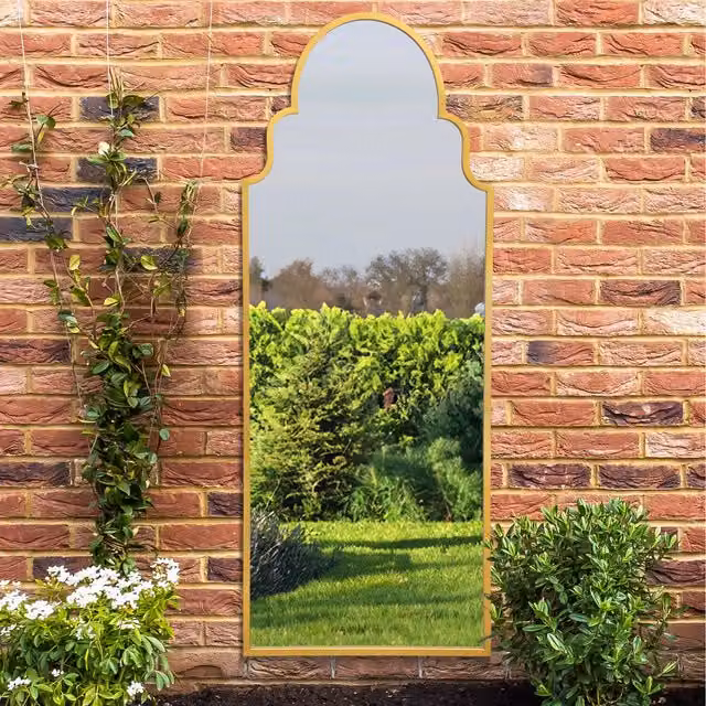 MirrorOutlet Arcus Crown Arch Leaner Outdoor Wall Garden Mirror in Gold, Height: 180 cm
