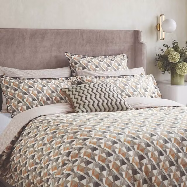 Bedeck of Belfast Harun Kingsize Cotton Percale Duvet Cover and Pillowcase Set, Charcoal and Tan Graphic Design, W: 180 cm x L: 200 cm
